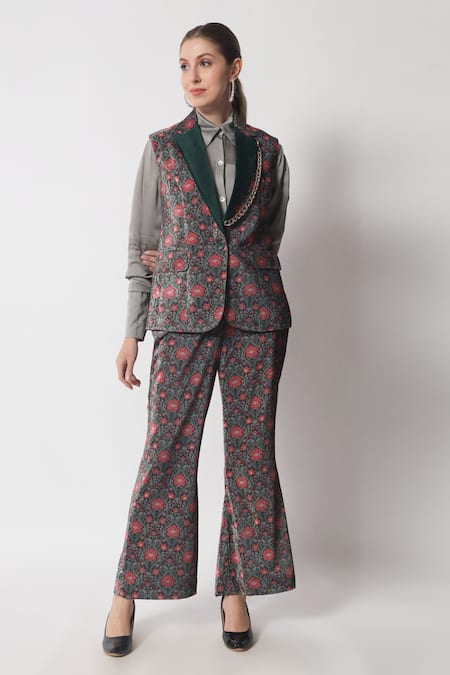 Shop_Soniya G_Green Velvet Chains, Embroidery Collared Sleeveless Printed Blazer Set_Online_at_Aza_Fashions