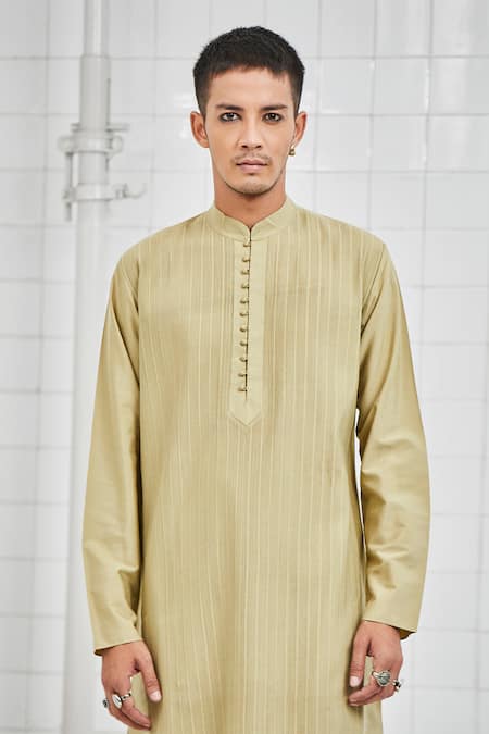 Rajesh Pratap Singh_Green Viscose Katan Khinsar Pintuck Kurta Set _at_Aza_Fashions
