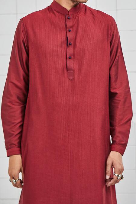 Rajesh Pratap Singh_Maroon Viscose Katan Khinsar Pintuck Kurta Set _at_Aza_Fashions