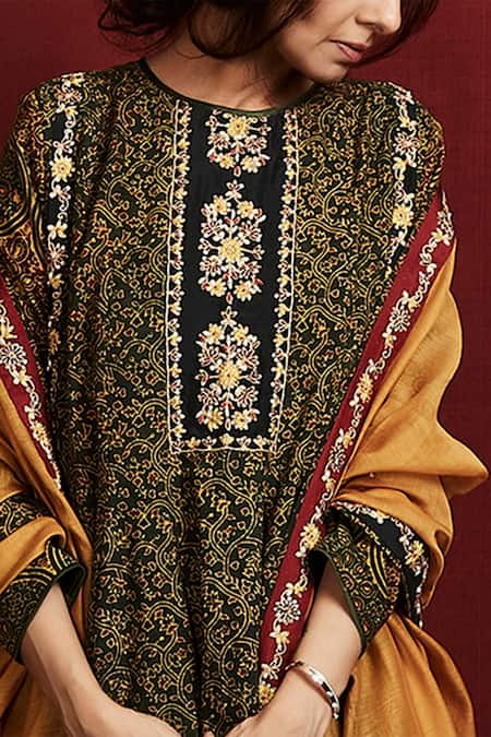Shop_Sue Mue_Green Cotton, Mul Ajrakh Print Anarkali Set _Online_at_Aza_Fashions