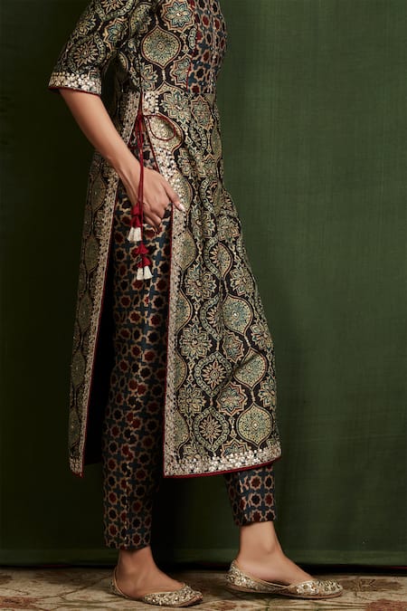 Buy_Sue Mue_Blue Silk, Raw Silk, Mul Ajrakh Print Kurta Set _Online_at_Aza_Fashions