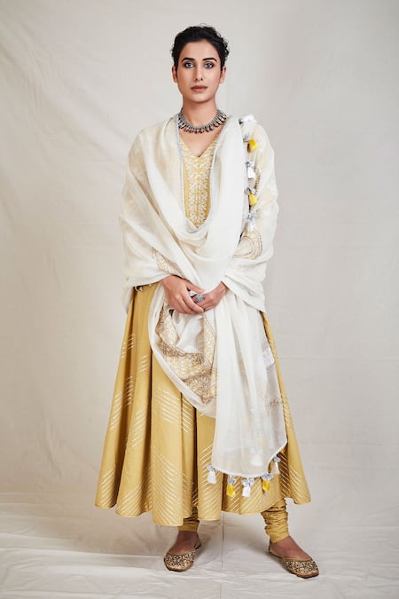 Sue Mue Embroidered Anarkali Set 