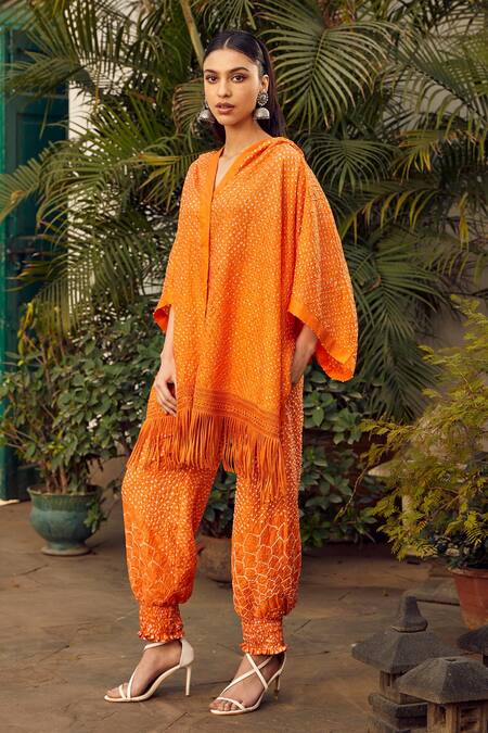 Twenty Nine Orange Crepe Fringe V-neck Crushed Bandhani Hoodie Online at Aza Fashions Twenty Nine_Orange Crepe Fringe V-neck Crushed Bandhani Hoodie _Online_at_Aza_Fashions