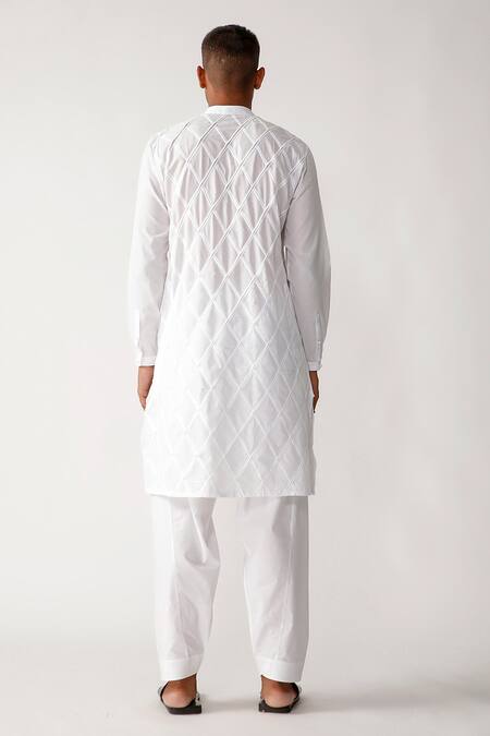 Rajesh Pratap Singh Pawta Pintuck Kurta Set 