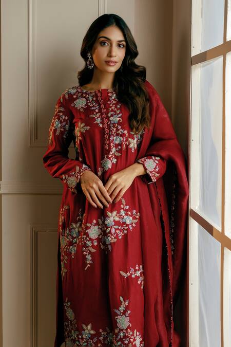 Buy_Nehha Nhata_Maroon Silk Embroidery Round Neck Floral Kurta Set _Online_at_Aza_Fashions