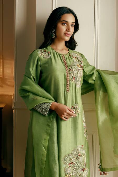Nehha Nhata_Green Silk, Organza Tassels Round Neck Thread Work Straight Kurta Set _Online_at_Aza_Fashions