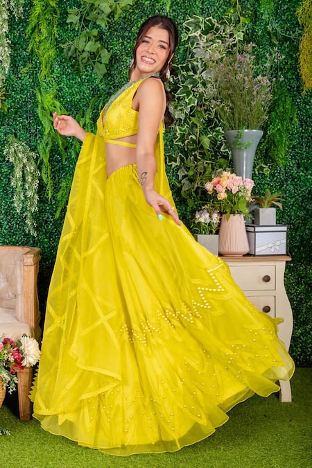 Buy_Ohaila Khan_Yellow Organza, Crepe Pearls, Lace Sukhmani Chevron Embroidered Lehenga Set _Online_at_Aza_Fashions