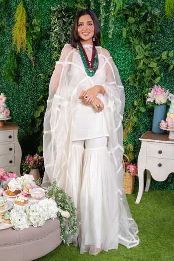 Ohaila Khan_Off White Organza, Crepe Pearls, Aishwarya Kurta Set With Embroidered Dupatta _Online_at_Aza_Fashions