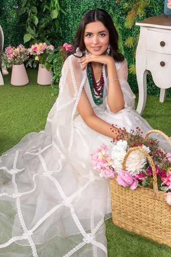 Ohaila Khan_Off White Organza, Crepe Pearls, Aishwarya Kurta Set With Embroidered Dupatta _at_Aza_Fashions