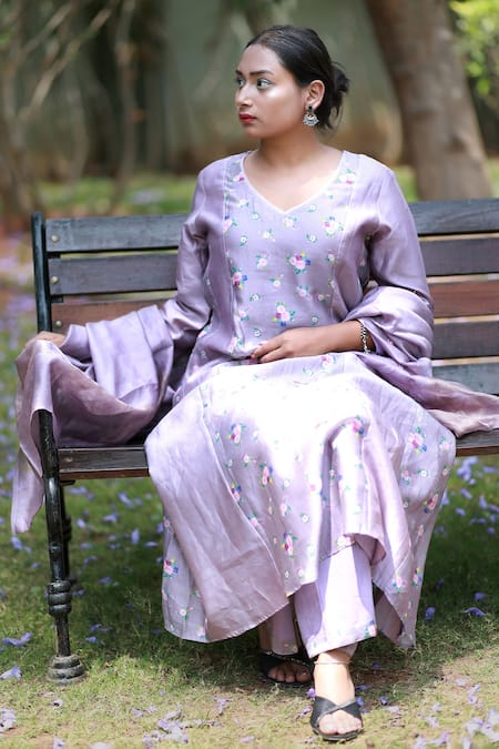 Tina Eapen Collective Purple Chanderi Silk Printed Floral Leaf Neck Kurta And Flared Pant Set Online at Aza Fashions Tina Eapen Collective_Purple Chanderi Silk Printed Floral Leaf Neck Kurta And Flared Pant Set_Online_at_Aza_Fashions