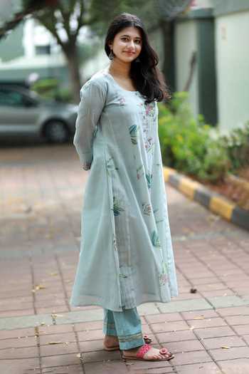 Buy_Tina Eapen Collective_Blue Cotton Print Floral Scoop Neck Kurta Set_Online_at_Aza_Fashions