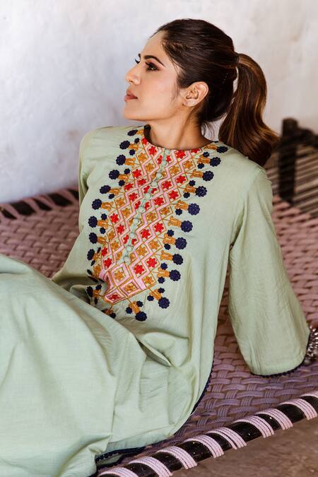 Buy_Gulabo Jaipur_Green Cotton Embroidery Round Neck Arzu Kurta And Pant Set _Online_at_Aza_Fashions