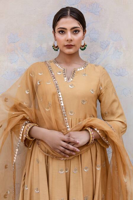 Buy Gulabo Jaipur Beige Muslin Lace, Embroidery Split V-neck Chandni Patti Anarkali Set Buy_Gulabo Jaipur_Beige Muslin Lace, Embroidery Split V-neck Chandni Patti Anarkali Set