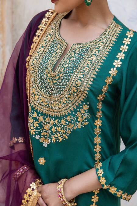 Gulabo Jaipur Green Muslin, Organza Zari, Embroidery Split V-neck Roop Zardozi Hand Kurta Set at Aza Fashions Gulabo Jaipur_Green Muslin, Organza Zari, Embroidery Split V-neck Roop Zardozi Hand Kurta Set _at_Aza_Fashions