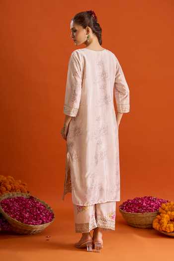 Samyukta Singhania Embroidered Kurta Set 