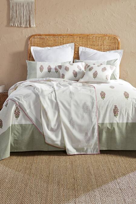 Houmn Green Cotton Printed Conifer Block Queen Bedsheet Set 2