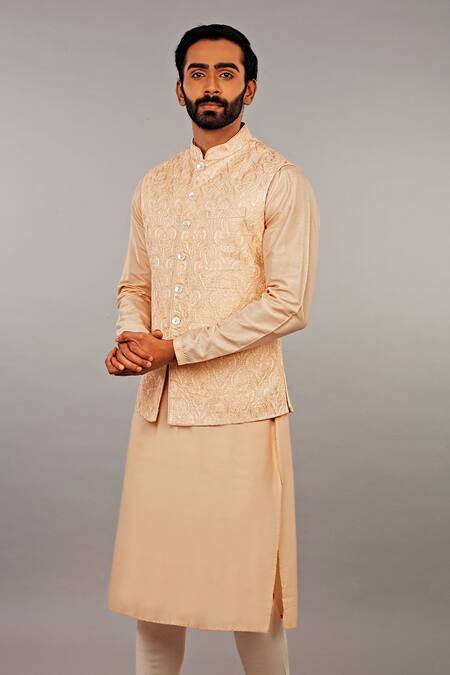 Vanshik Peach Cotton Silk Embroidered Bundi And Kurta Set Online at Aza Fashions Vanshik_Peach Cotton Silk Embroidered Bundi And Kurta Set _Online_at_Aza_Fashions