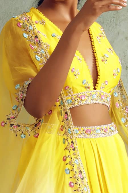 Priyanka Jain Yellow Cape Organza, Skirt Crepe Chanderi V Neck And Draped Set at Aza Fashions Priyanka Jain_Yellow Cape Organza, Skirt Crepe Chanderi V Neck And Draped Set _at_Aza_Fashions
