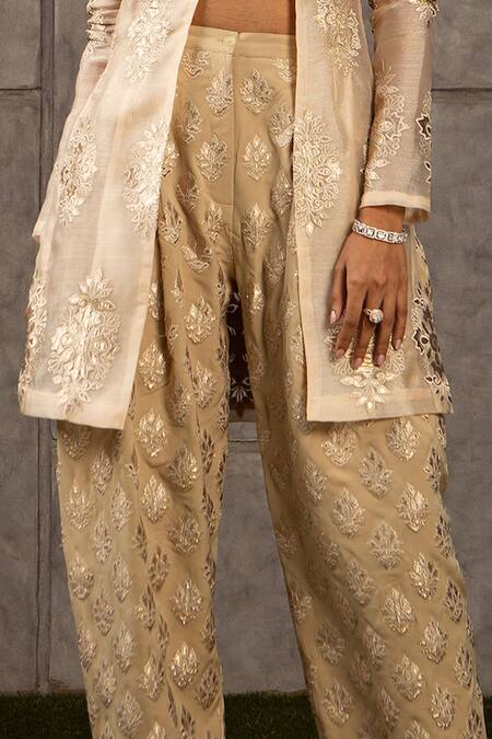 Siddartha Tytler Beige Knitted Floral Applique Pant Online at Aza Fashions Siddartha Tytler_Beige Knitted Floral Applique Pant _Online_at_Aza_Fashions