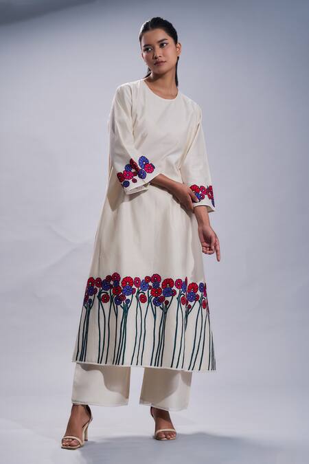 Taika By Poonam Bhagat_Ivory Chanderi Embroidered Floral Round Applique A-line Tunic Set _Online_at_Aza_Fashions