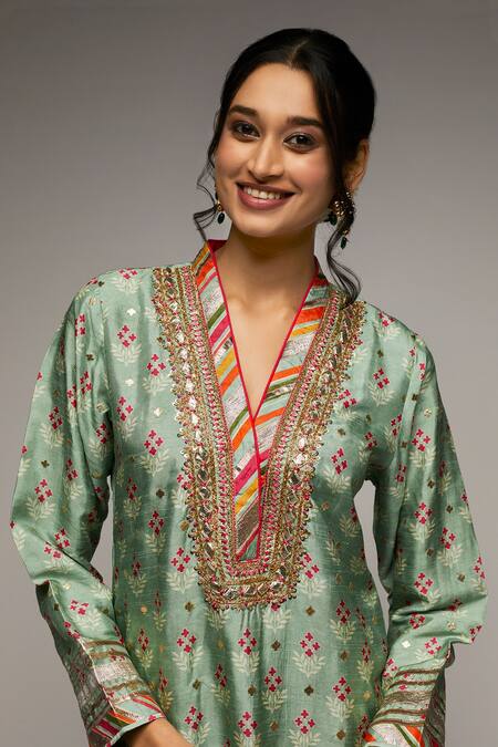 Gopi Vaid_Blue Tussar Gota Patti, Embroidery V-neck Tilla Floral Print Kurta_Online_at_Aza_Fashions