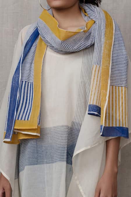 Banana Labs_White Cotton Printed Stripe Asymmetric Kaftan With Stole _Online_at_Aza_Fashions