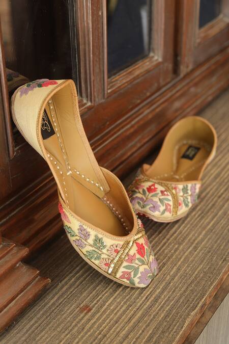 Stitched Soles_Multi Color Charming Floweret Embroidered Juttis_Online_at_Aza_Fashions