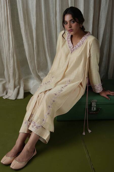 Kanika Sharma Beige Chanderi, Cotton Pearls, Embroidery V-neck Layered Kurta And Pant Set Online at Aza Fashions Kanika Sharma_Beige Chanderi, Cotton Pearls, Embroidery V-neck Layered Kurta And Pant Set _Online_at_Aza_Fashions
