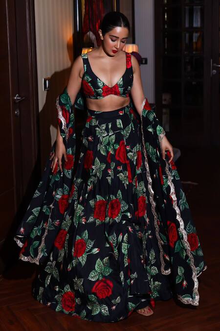Sanam_Black Silk Embroidery V-neck Fleur Rose Pattern Lehenga Set _Online_at_Aza_Fashions