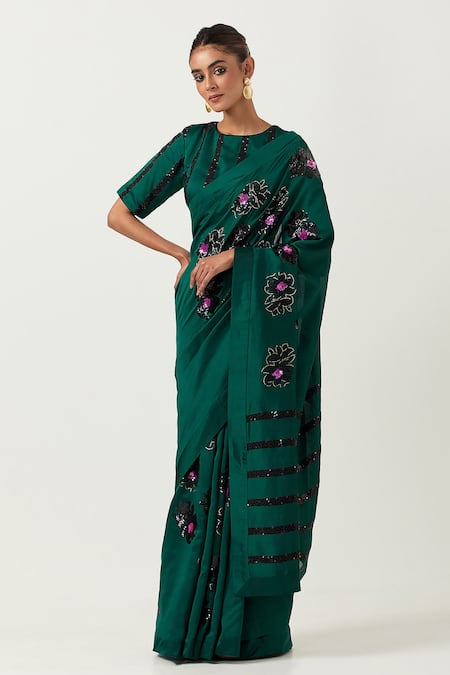 Label Earthen Green Chanderi Silk Embroidery Round Neck Chameli Saree With Blouse Online at Aza Fashions Label Earthen_Green Chanderi Silk Embroidery Round Neck Chameli Saree With Blouse _Online_at_Aza_Fashions