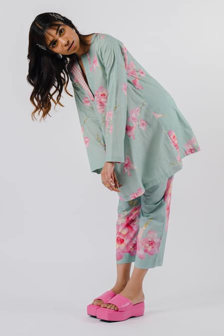 Tussah By Siddhi Shah Green Cotton Round Neck Floral Print Tunic And Pant Set Online at Aza Fashions Tussah By Siddhi Shah_Green Cotton Round Neck Floral Print Tunic And Pant Set _Online_at_Aza_Fashions