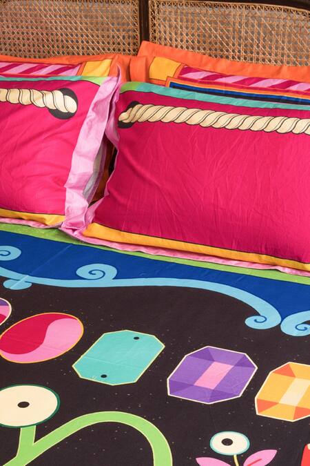 Kyoona Multi Color 100% Cotton Printed The Monks Tangerine Geometric Bedsheet Set Online at Aza Fashions Kyoona_Multi Color 100% Cotton Printed The Monks Tangerine Geometric Bedsheet Set_Online_at_Aza_Fashions