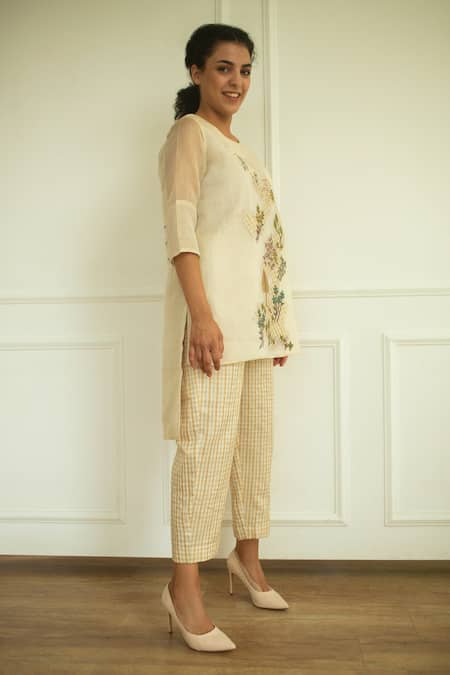 Oja Cream Handloom Silk Floral Applique Round Embroidered Tunic And Pant Set Online at Aza Fashions Oja_Cream Handloom Silk Floral Applique Round Embroidered Tunic And Pant Set _Online_at_Aza_Fashions