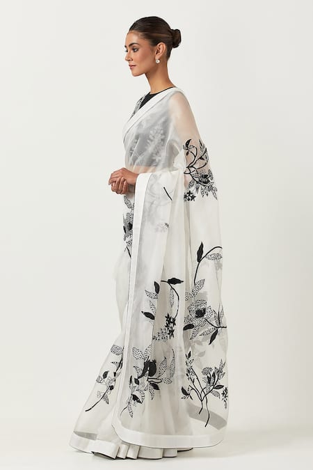 Buy Label Earthen Ivory Organza, Silk Embroidery Round Neck Madhubala Saree With Blouse Online at Aza Fashions Buy_Label Earthen_Ivory Organza, Silk Embroidery Round Neck Madhubala Saree With Blouse _Online_at_Aza_Fashions