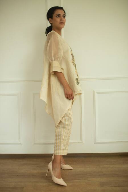 Oja_Cream Handloom Silk Floral Applique Round Embroidered Tunic And Pant Set _Online_at_Aza_Fashions