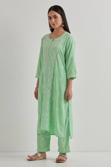 Priya Chaudhary Green Cotton Embroidery V-neck Kurta Set Online at Aza Fashions Priya Chaudhary_Green Cotton Embroidery V-neck Kurta Set _Online_at_Aza_Fashions
