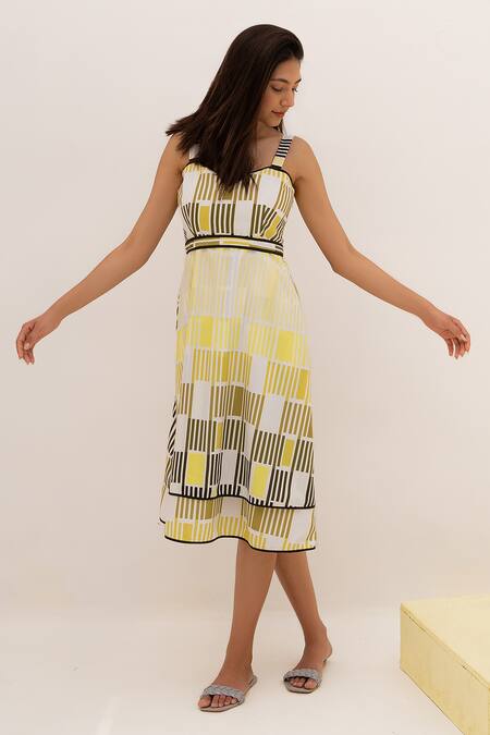 Kritika Madan Label_Green Papaya Twill Printed Linear Sweetheart Neck Midi Dress With Belt_Online_at_Aza_Fashions