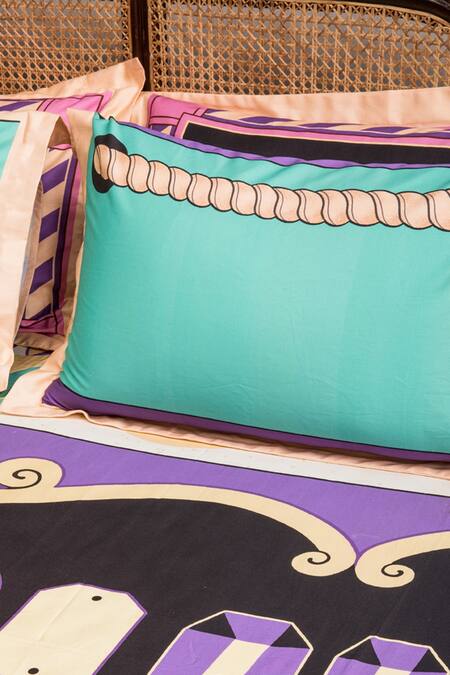 Kyoona Purple 100% Cotton Printed The Monks Tangerine Geometric Bedsheet Set Online at Aza Fashions Kyoona_Purple 100% Cotton Printed The Monks Tangerine Geometric Bedsheet Set_Online_at_Aza_Fashions