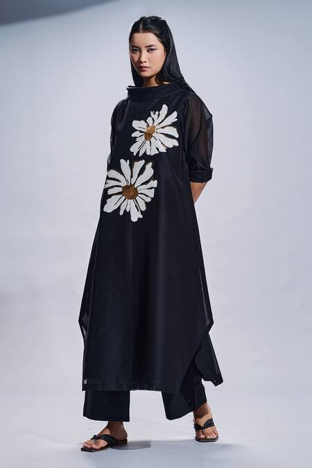 Taika By Poonam Bhagat Black Chanderi Embroidered Hand Sequinned Petals Collared Neck Tunic And Pant Set Online at Aza Fashions Taika By Poonam Bhagat_Black Chanderi Embroidered Hand Sequinned Petals Collared Neck Tunic And Pant Set _Online_at_Aza_Fashions