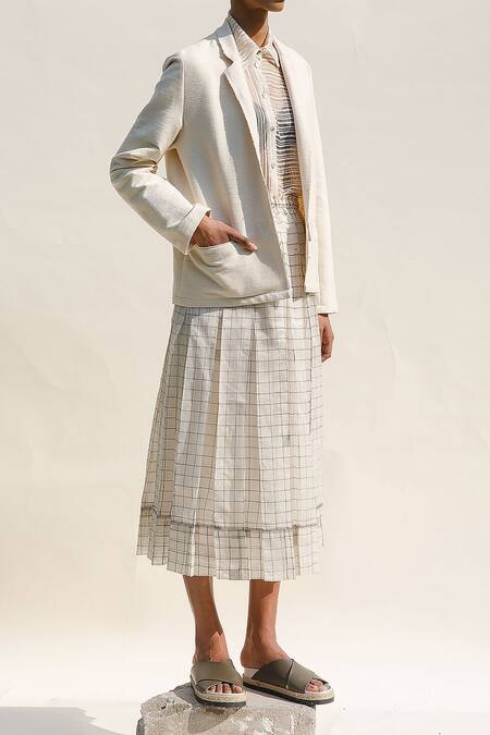 Urvashi Kaur_Off White Handloom Cotton Sabi Handspun Jacket _Online_at_Aza_Fashions