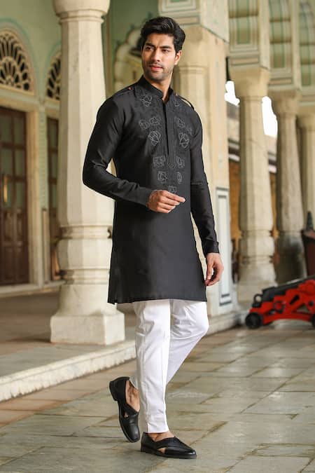 Raw & Rustic By Niti Bothra_Black Chanderi Silk Embroidery Banarasi Applique Kurta _Online_at_Aza_Fashions