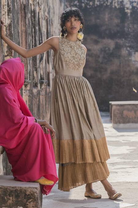 Taisha_Silver Silk Embroidery Round Neck Large Pleated Anarkali _Online_at_Aza_Fashions