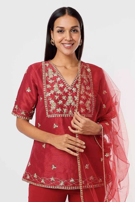 Mehak Murpana_Red Silk Embroidery, Beads V-neck Floral Kurta Sharara Set _Online_at_Aza_Fashions
