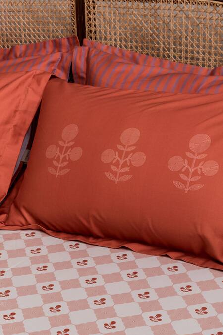 Kyoona_Orange 100% Cotton Printed The Bageecha Floral Bedsheet Set_Online_at_Aza_Fashions