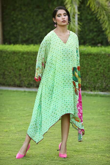 Shilpi Gupta_Green Viscose Crepe Floral, Geometric V Neck Print Dress _Online_at_Aza_Fashions