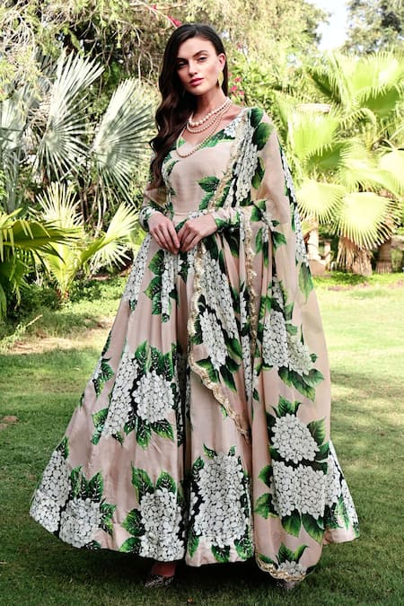 Sanam_Beige Organza, Silk Embroidery Valierie Full Bloom Pattern Anarkali With Dupatta _Online_at_Aza_Fashions