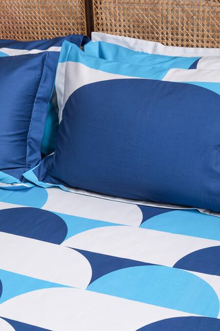 Kyoona_Blue 100% Cotton, Satin Weave Scallop Pattern The Echo Bedcover Set_Online_at_Aza_Fashions