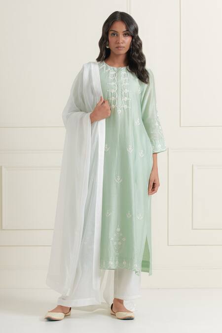 Ikshita Choudhary_Green Chanderi Silk Embroidered Foliage Round Straight Kurta_Online_at_Aza_Fashions