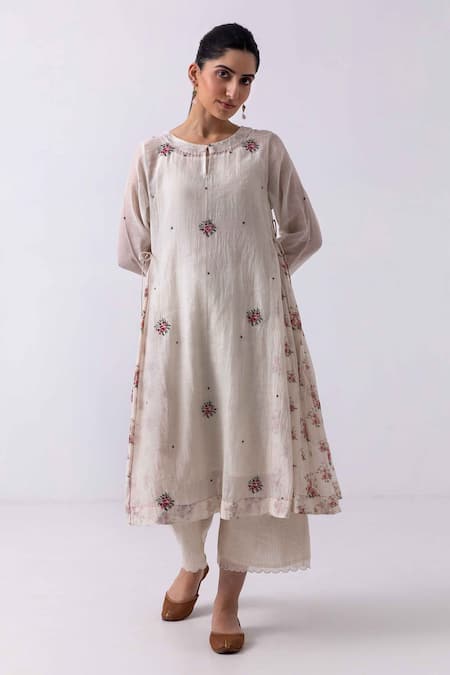Label Shreya Sharma_White Chanderi Embroidery Keyhole Neck Placement Kurta And Flared Pant Set _Online_at_Aza_Fashions