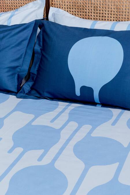 Kyoona_Blue 100% Cotton, Satin Weave Polka Dot Drip Pattern The Bedcover Set_Online_at_Aza_Fashions
